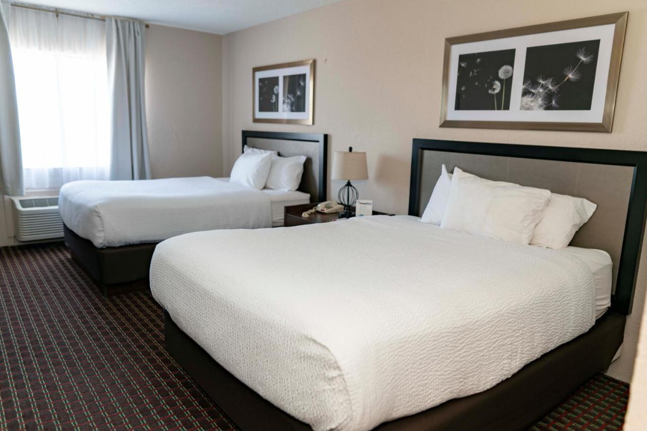 Ramada By Wyndham Tell City Kültér fotó