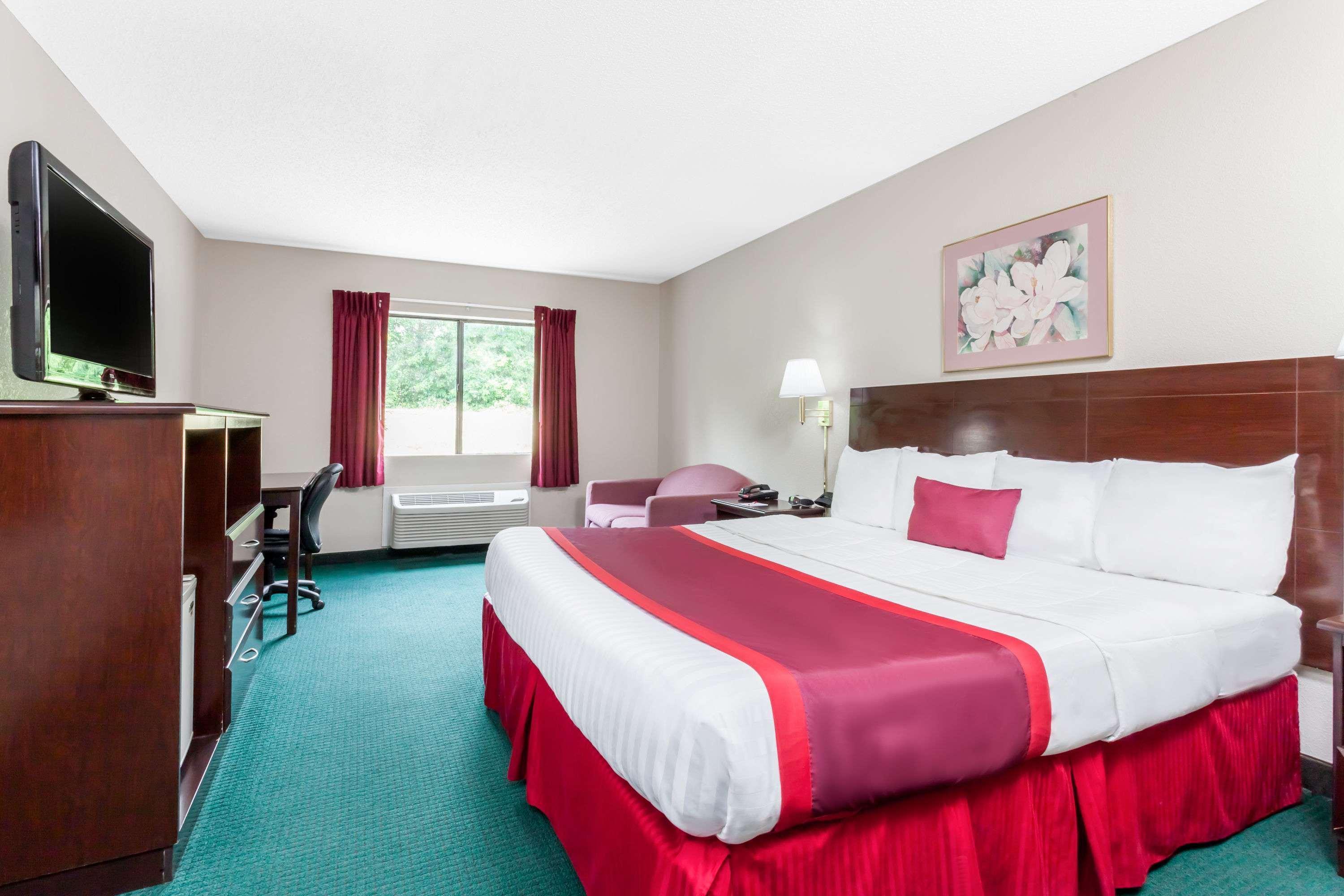Ramada By Wyndham Tell City Kültér fotó