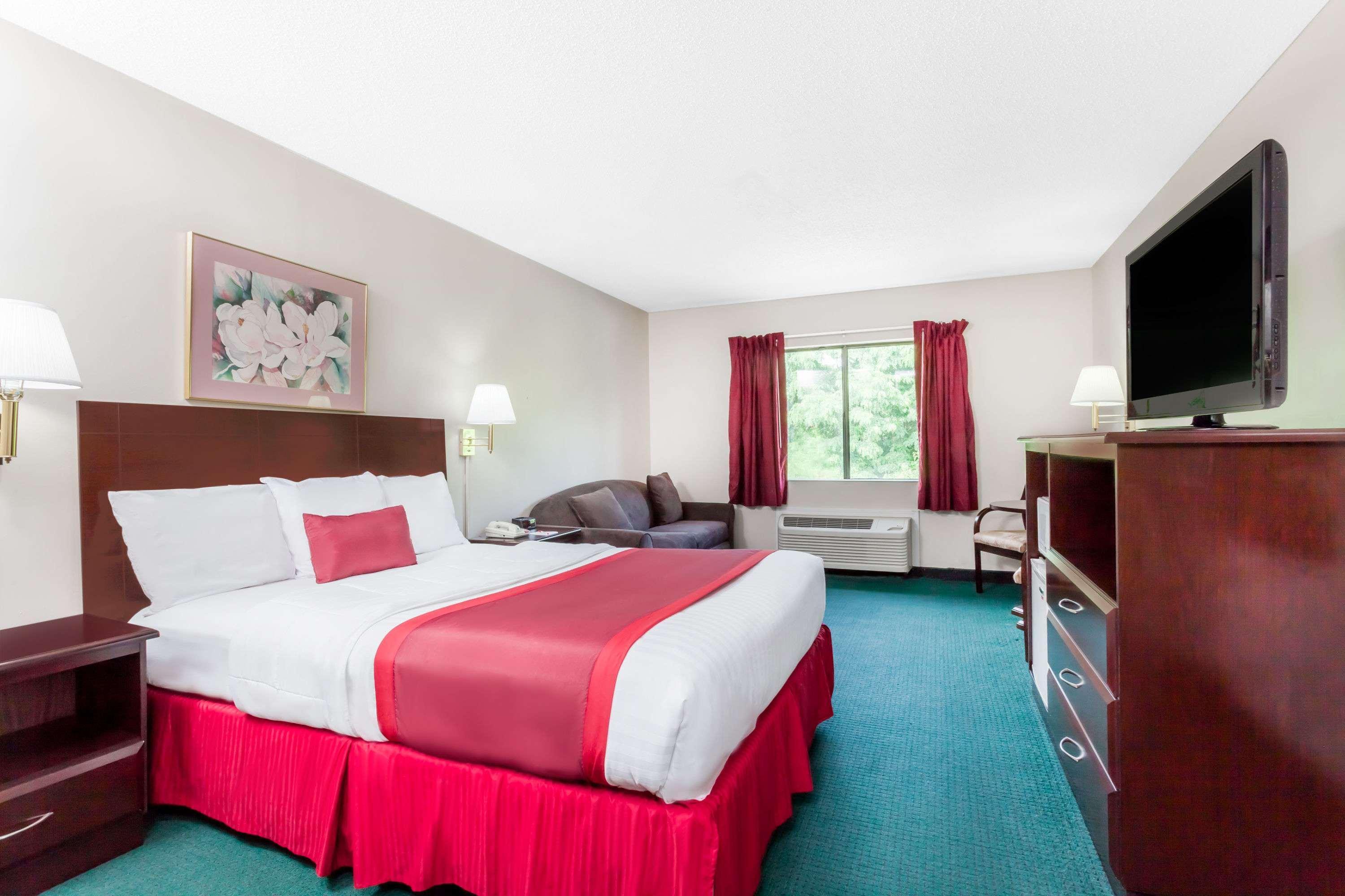 Ramada By Wyndham Tell City Kültér fotó